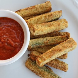 baked zucchini fries via the girl who ate everything